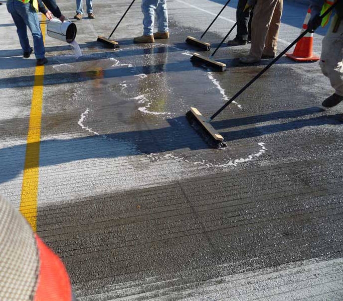 Read more about the article Transpo<sup>®</sup> T-78 Methyl Methacrylate Concrete Crack Sealer